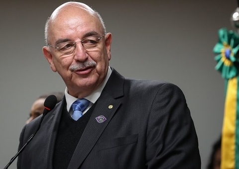 Ex-ministro Osmar Terra recebe alta após 12 dias internados com Covid-19