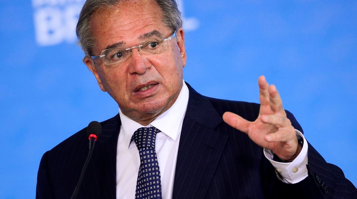 Guedes afirma que recuperação da economia depende da vacinação em massa