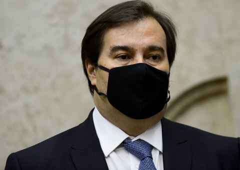 Maia afirma que 'demora na vacina pode gerar impeachment' a Bolsonaro