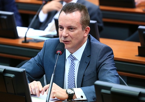 Filha e genro de Celso Russomanno são acusados por esquema de 'pirâmide'