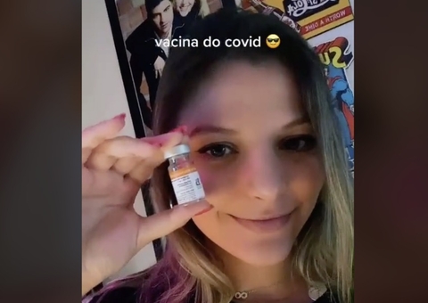 Filha de ex-prefeito causa polêmica ao exibir frasco de CoronaVac