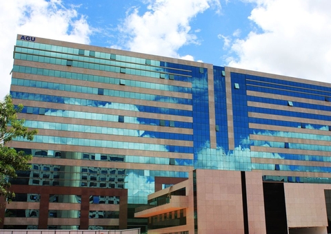 Com salário de R$ 27,3 mil, 606 procuradores são promovidos pela AGU 