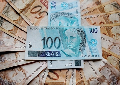 Trabalhadores devem receber segunda parcela do 13º salário nesta sexta