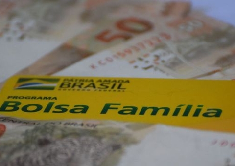Beneficiários do Bolsa Família recebem nova parcela do auxílio emergencial