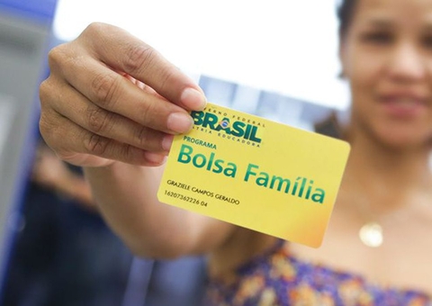Governo amplia prazo de saques do Bolsa Família
