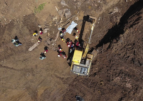 Bombeiros acham corpo que pode ser de vítima da tragédia de Brumadinho