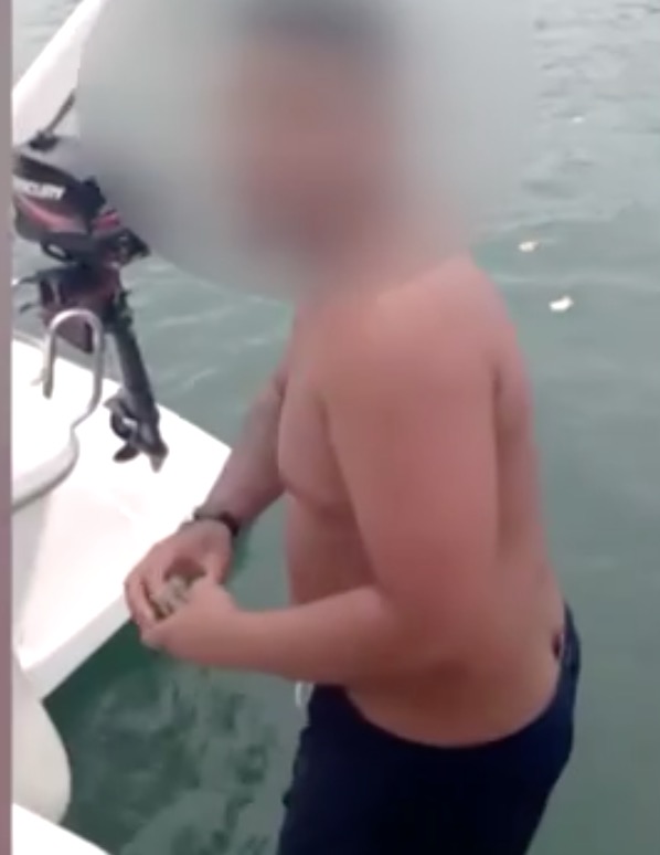 Em festa de luxo clandestina, participante ostenta e joga dinheiro no mar