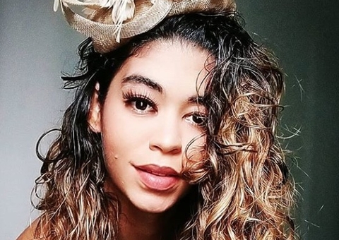 Empresária viraliza com ensaios de fotos comemorando divórcio 