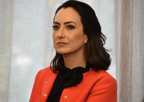 Esposa de Moro bate-boca com bolsonaristas e dispara: 'Otário, acorda'