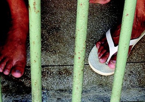 Presos que têm liberdade condicionada a fiança podem ser soltos