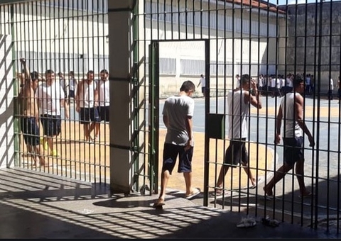 Detentos que têm filhos menores podem ter prisão domiciliar concedida
