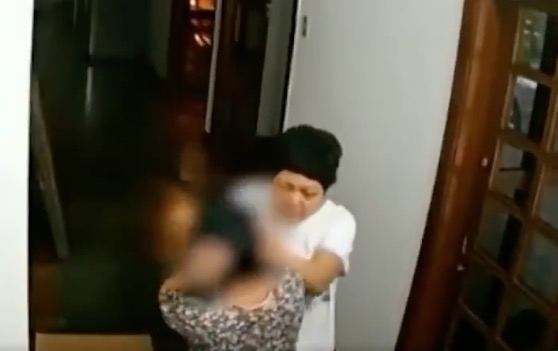 Vídeo mostra várias agressões de embaixadora filipina contra doméstica