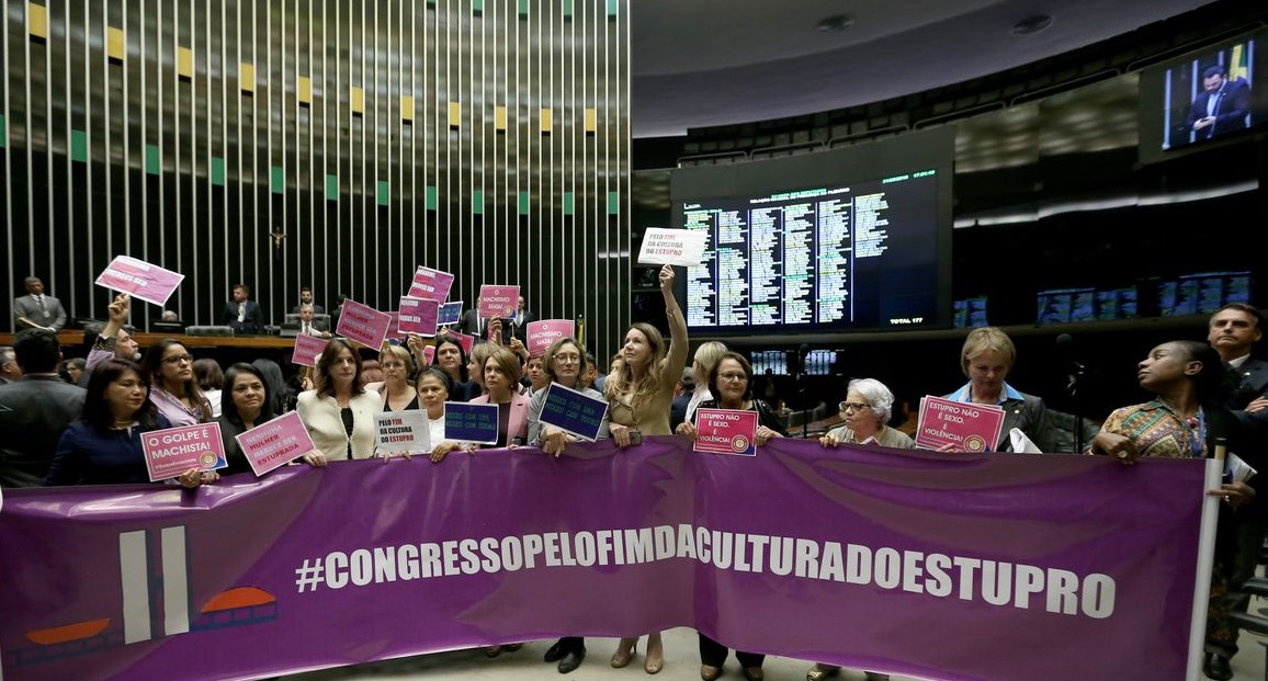 Deputadas defendem reserva de vagas femininas no Legislativo 