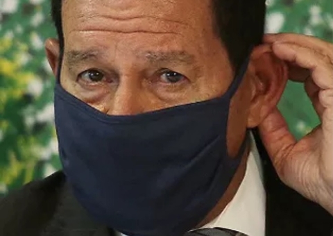 Recusa de universidades federais a retomar aulas é 'hipocrisia', diz Mourão