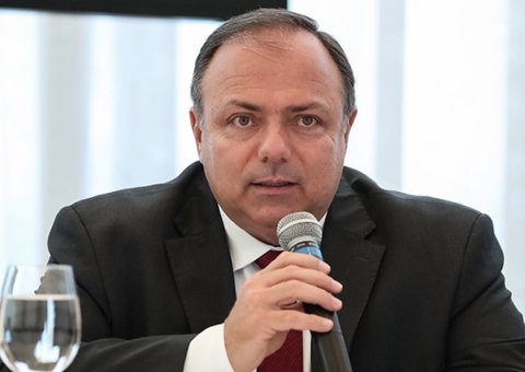 Pazuello contradiz Bolsonaro sobre 'finalzinho da pandemia' no Brasil