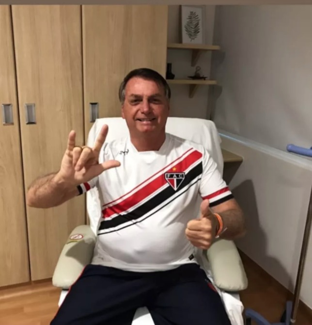 Boletim médico diz que Bolsonaro não tem complicações cirúrgicas
