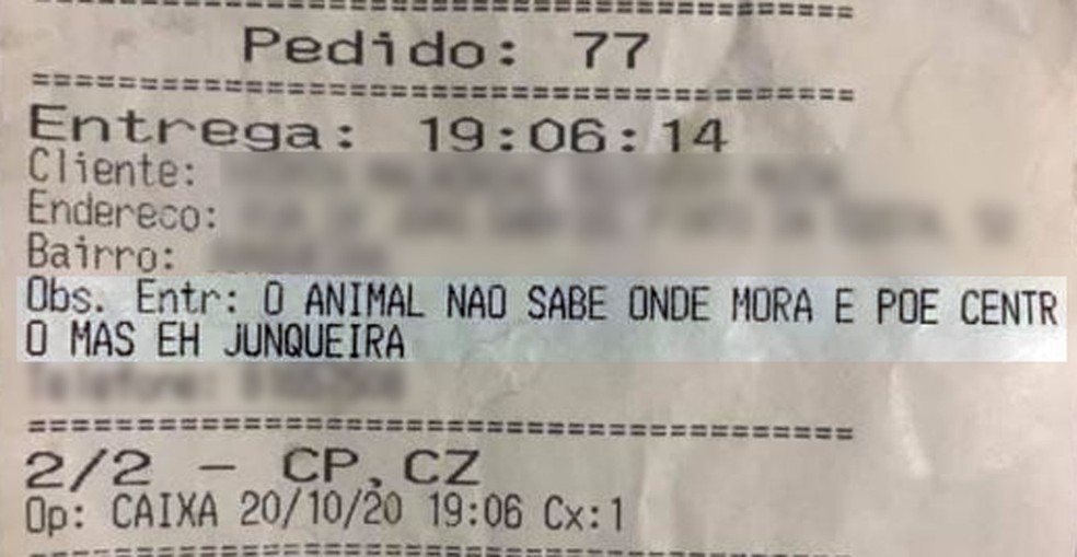 Caixa de restaurante é demitido após comentário ofensivo sobre cliente