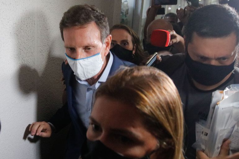 STJ determina transferência imediata de Crivella para prisão domiciliar