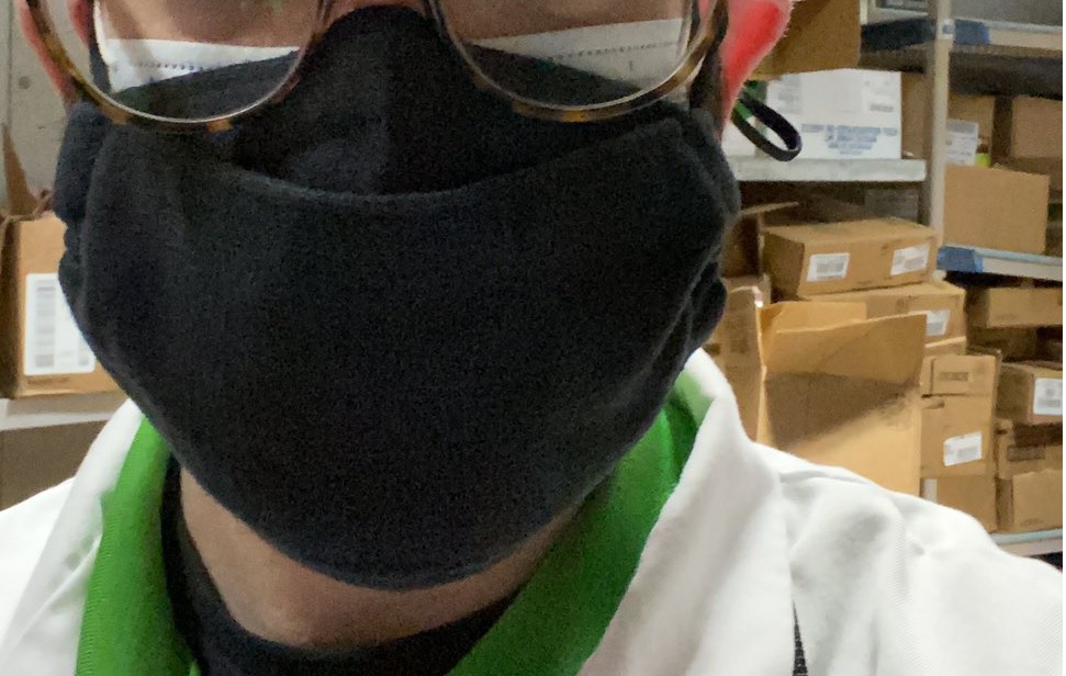 Especialistas sugerem uso de 2 máscaras contra variantes do coronavírus