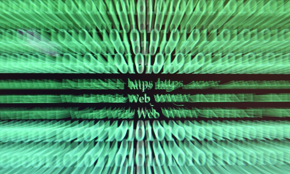 Projeto que aumenta pena para crimes de fraude eletrônica é aprovado
