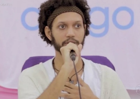 Guru é preso suspeito de ordenar sessões de sexo para homens de seita