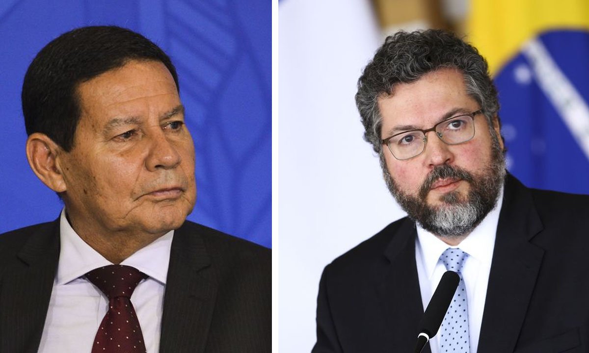 Mourão sinaliza saída de Ernesto Araújo durante reforma ministerial