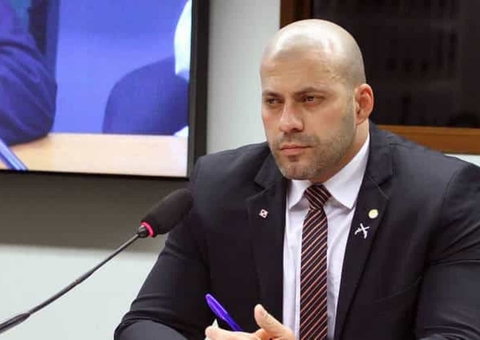 Deputado bolsonarista é retirado de voo por se recusar a usar máscara