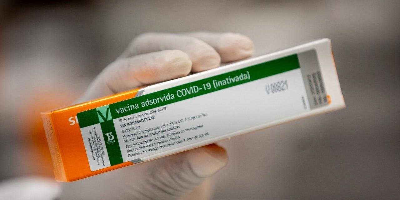 Butantan assina contrato com Governo para compra da Coronavac