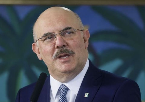 Ministro da Educação, Milton Ribeiro defende volta às aulas