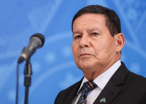 Mourão rebate Macron sobre produção de soja no Brasil: 'não está bem'