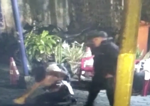 Mulher tem traumatismo craniano após ser agredida por homem; veja vídeo 