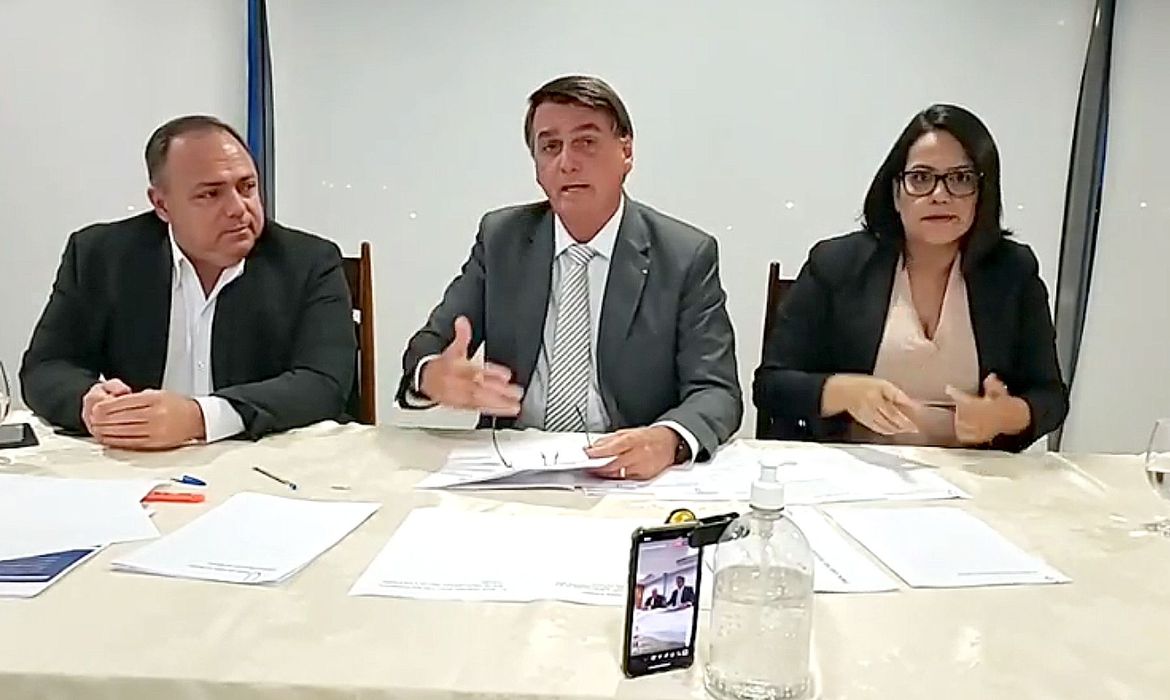 Covid-19: Pazuello diz que prioridade é entregar oxigênio em Manaus