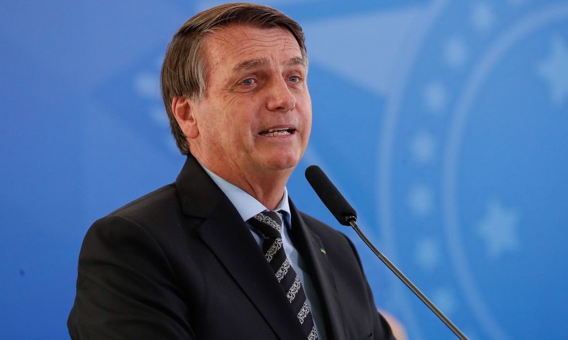 Bolsonaro cumprimenta Joe Biden por posse nos EUA
