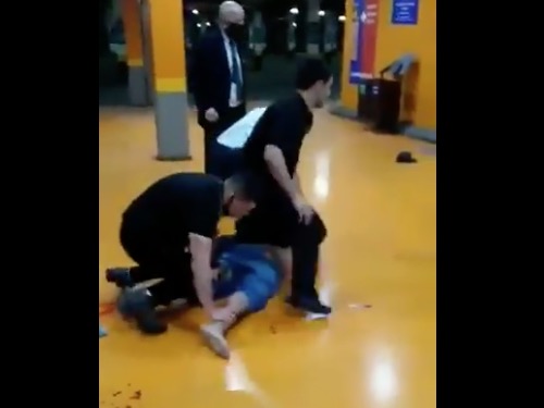 Funcionária do Carrefour intimidou grupo que gravava morte de homem negro