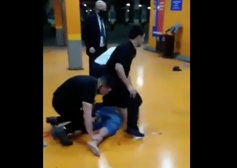 Funcionária do Carrefour intimidou grupo que gravava morte de homem negro