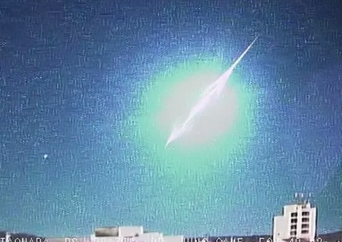 Meteoro explode na fronteira do Brasil com o Uruguai