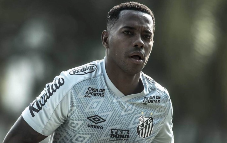 Áudio mostra que Robinho tentou impedir amigo de falar com mulher estuprada