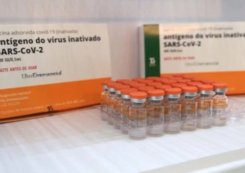 Insumos para produção da Coronavac chegam ao Brasil em fevereiro