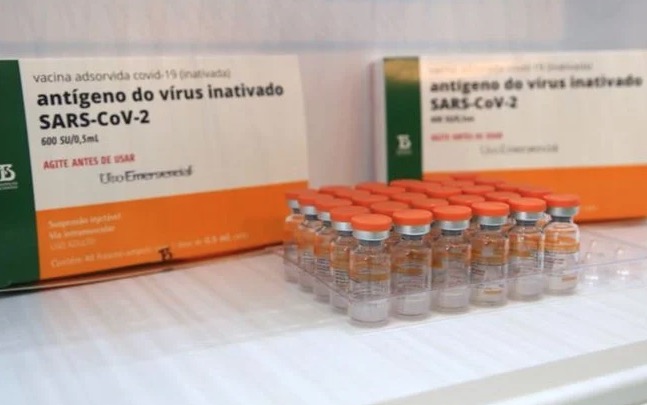 Insumos para produção da Coronavac chegam ao Brasil em fevereiro