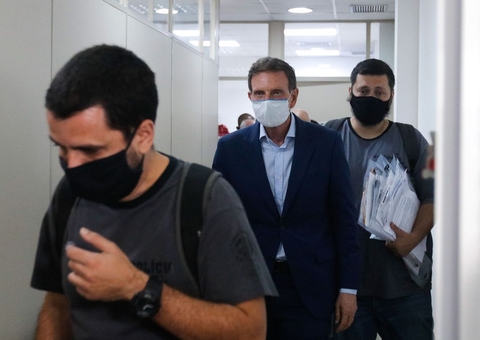 Após audiência de custódia, Crivella vai para presídio no Rio