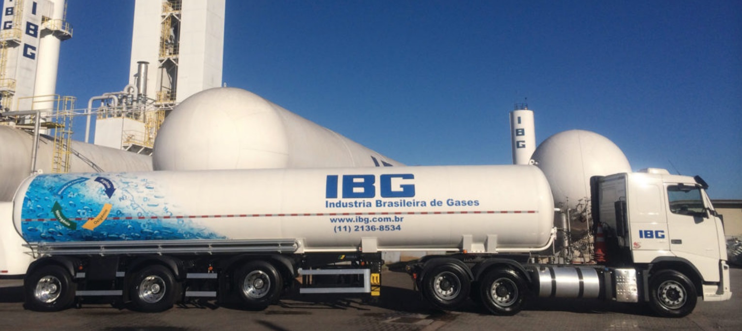 Fabricante de oxigênio negocia avião nos EUA para transporte a Manaus