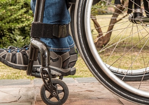 Mulher leva marido morto ao banco pra descobrir senha