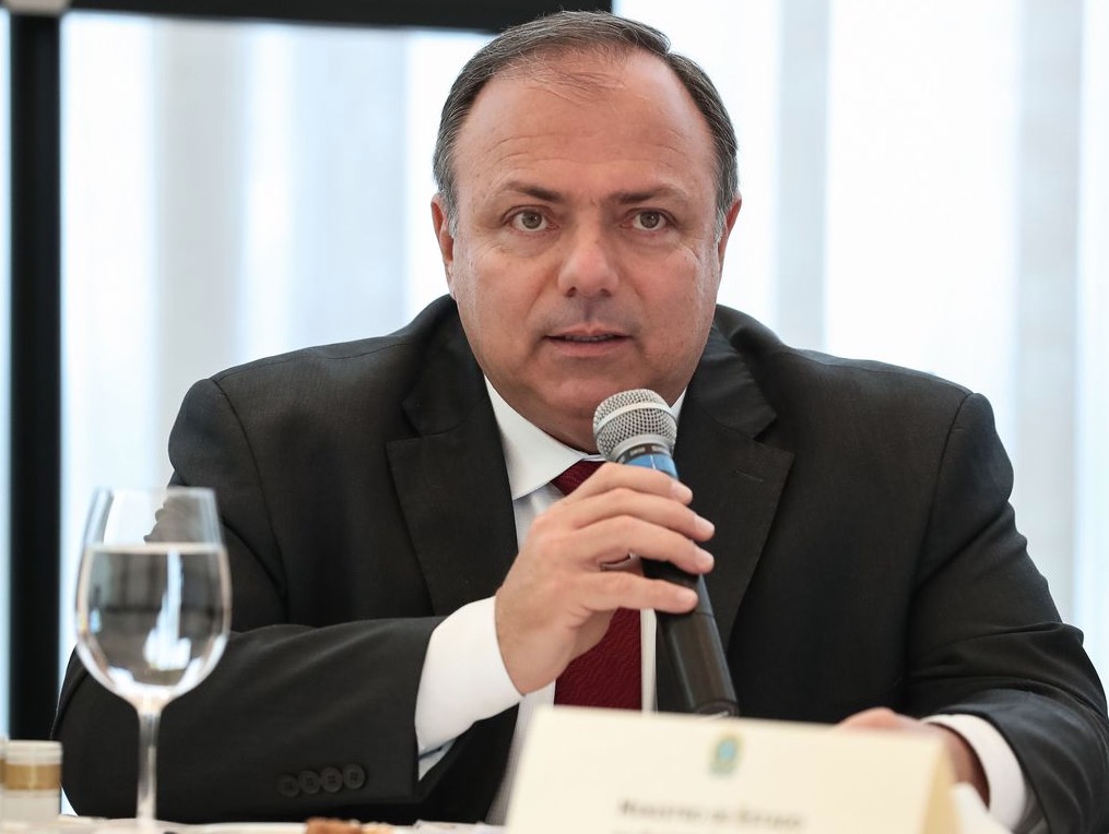 Ministro da Saúde é diagnosticado com Covid-19