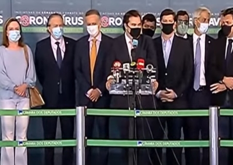 Maia fecha bloco de 11 partidos contra Lira, candidato de Bolsonaro