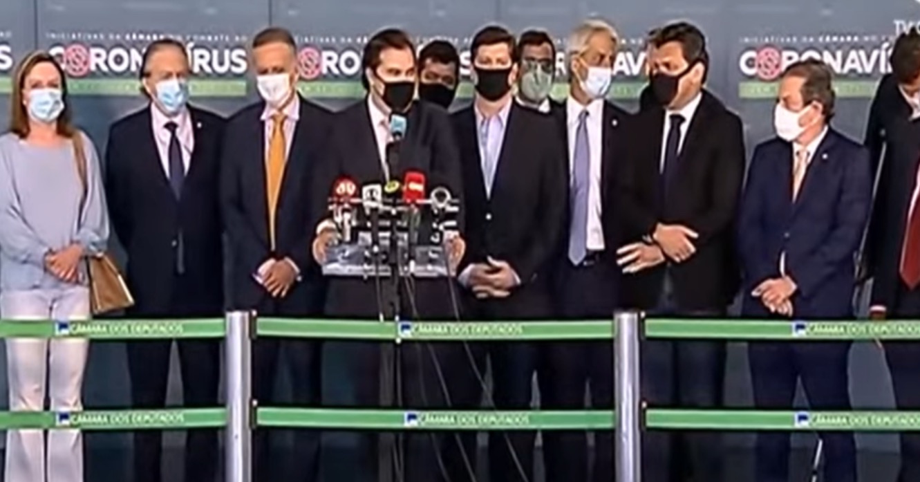 Maia fecha bloco de 11 partidos contra Lira, candidato de Bolsonaro