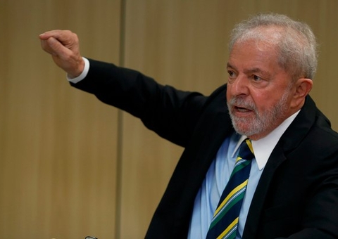 Lula pede impeachment de Bolsonaro por rejeitar compra de Coronavac