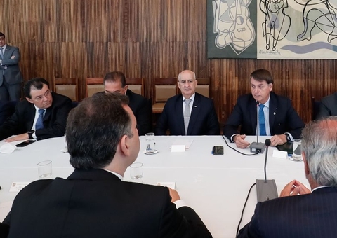 Bolsonaro anuncia Renda Cidadã, que substituirá Bolsa Família