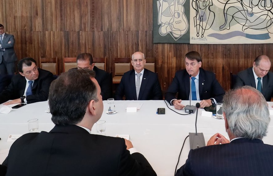 Bolsonaro anuncia Renda Cidadã, que substituirá Bolsa Família