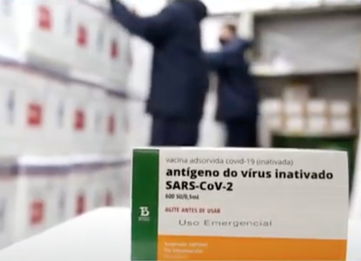 Adolescente de 12 anos é vacinado contra Covid no lugar de idoso falecido