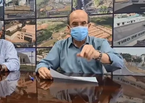 Vídeo em que prefeito xinga população é montagem; veja